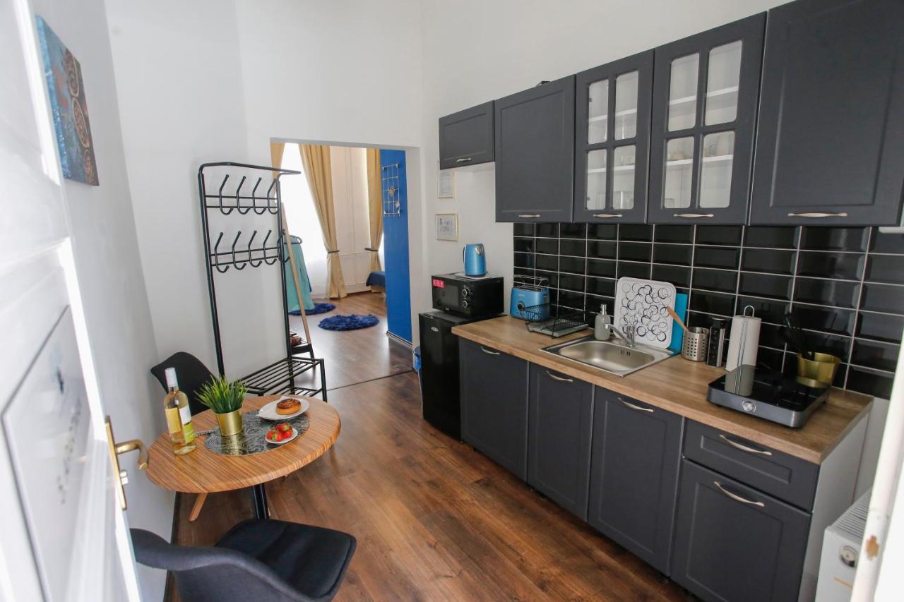 Uránia Apartmanház Eger Exterior foto