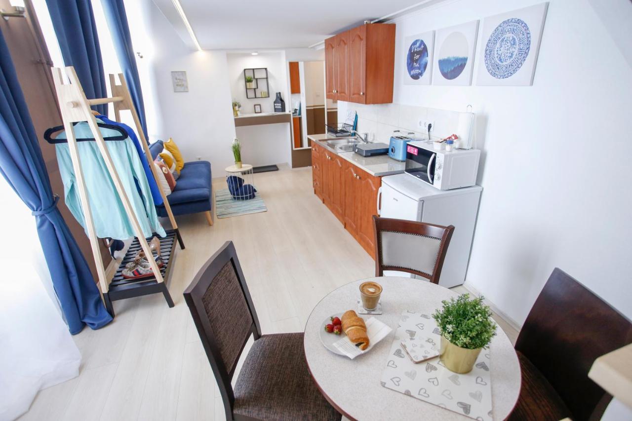 Uránia Apartmanház Eger Exterior foto