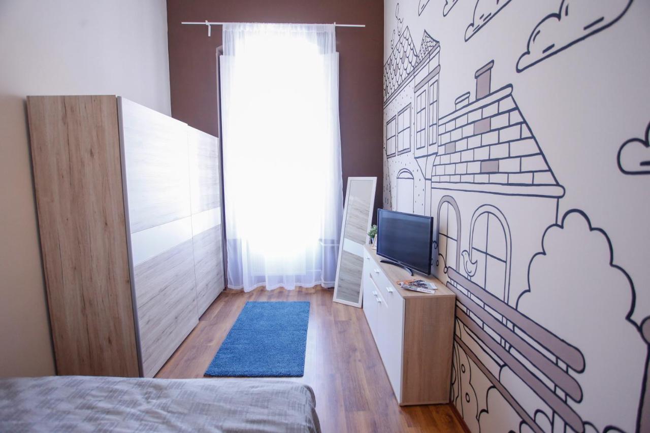 Uránia Apartmanház Eger Exterior foto