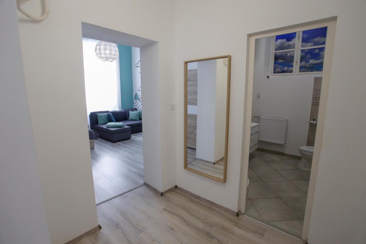 Uránia Apartmanház Eger Exterior foto